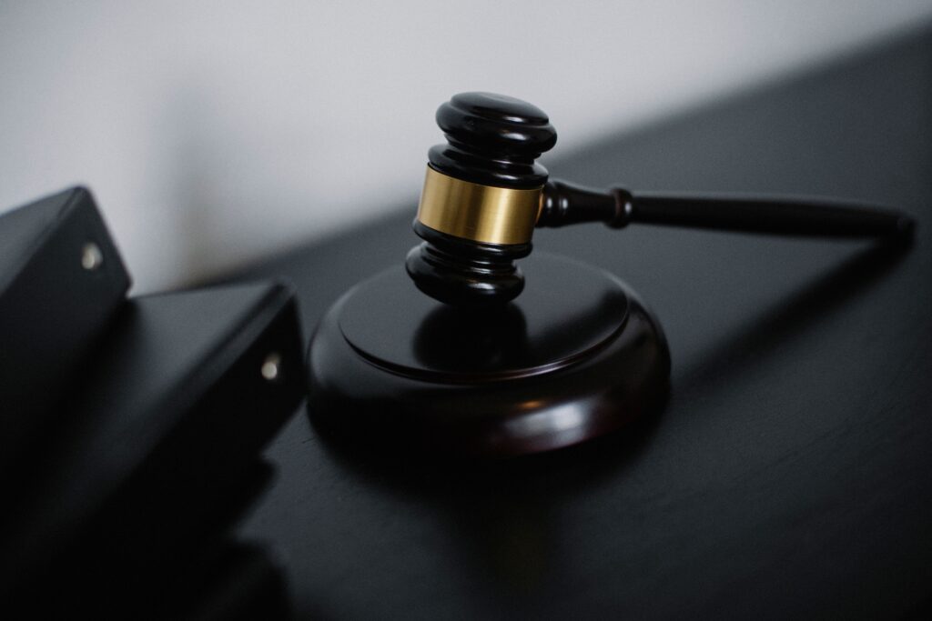 Legal advisory services for business decision makers